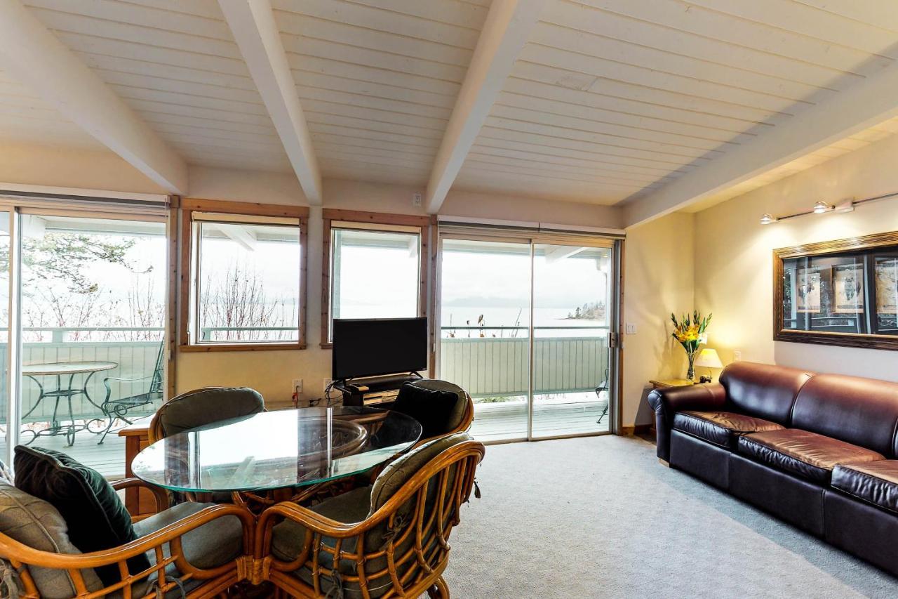 Many Springs Lakefront Condos Bigfork Exterior photo